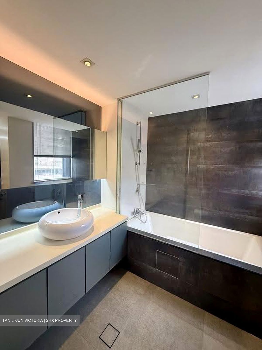 UE Square (D9), Apartment #635822481